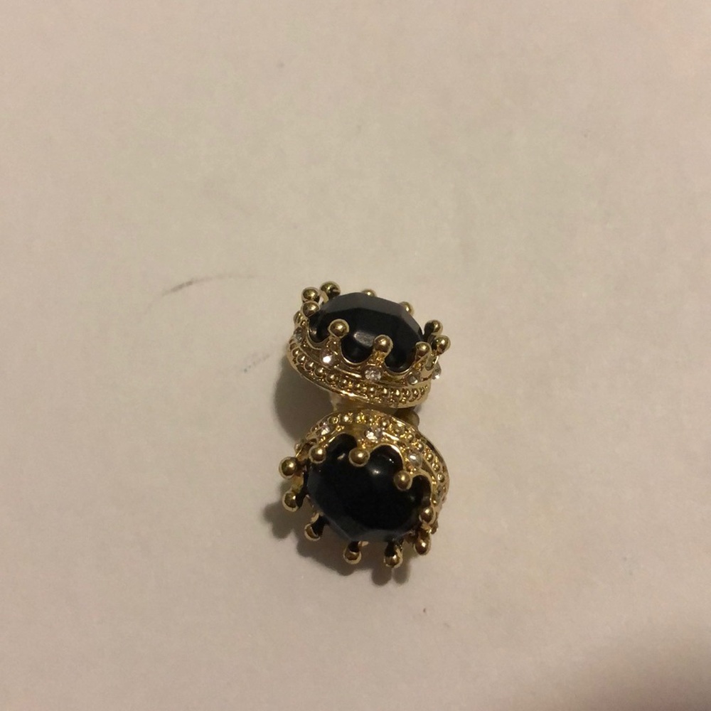 Gold crown earrings